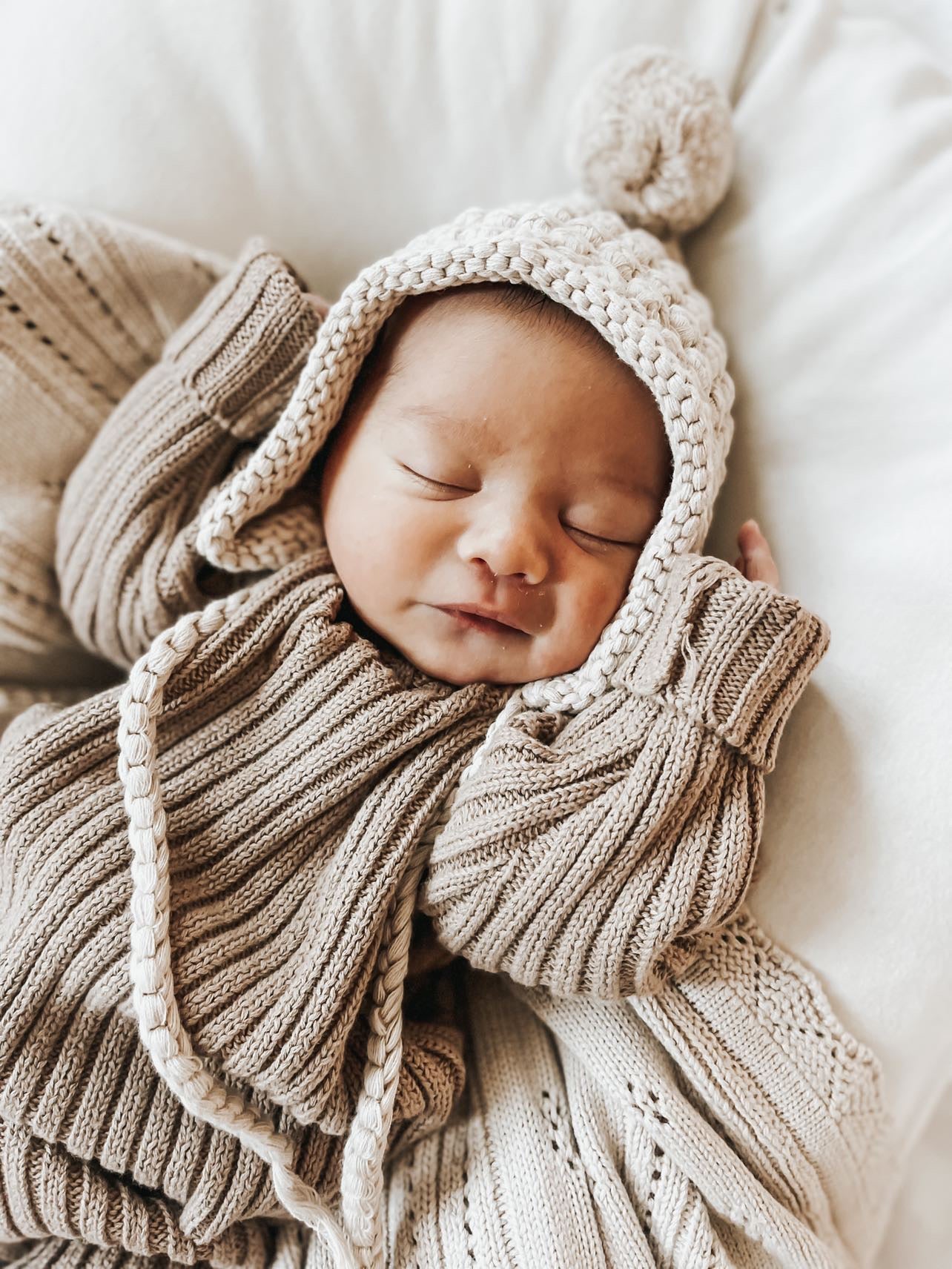 Chunky Knit Bonnet - Beige  Luna + Luca   