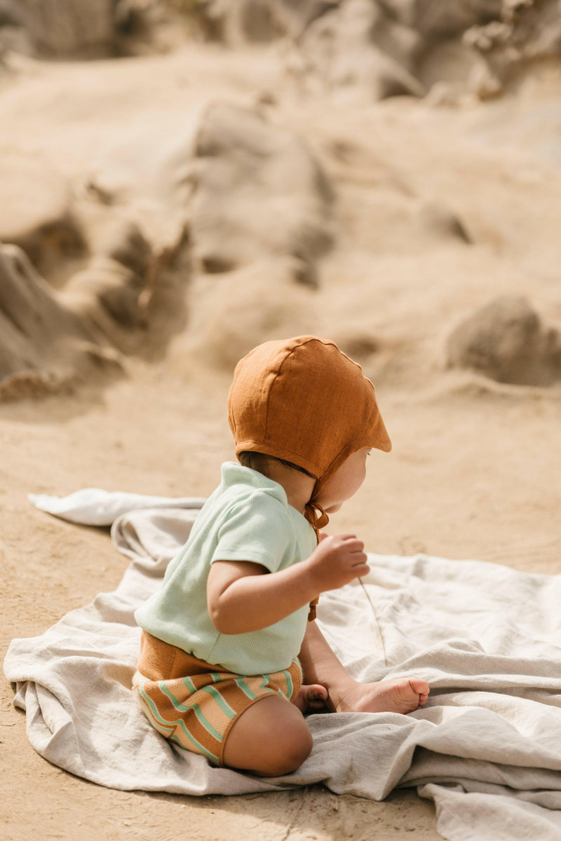 Brimmed Rust Linen Bonnet Cotton-Lined