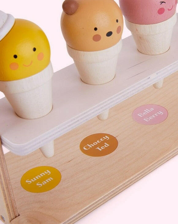 Scoops and Smiles Wooden Toys Tender Leaf   
