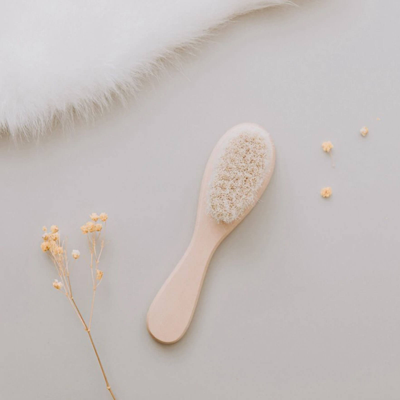 Newborn Wooden Hair Brush  embé®   