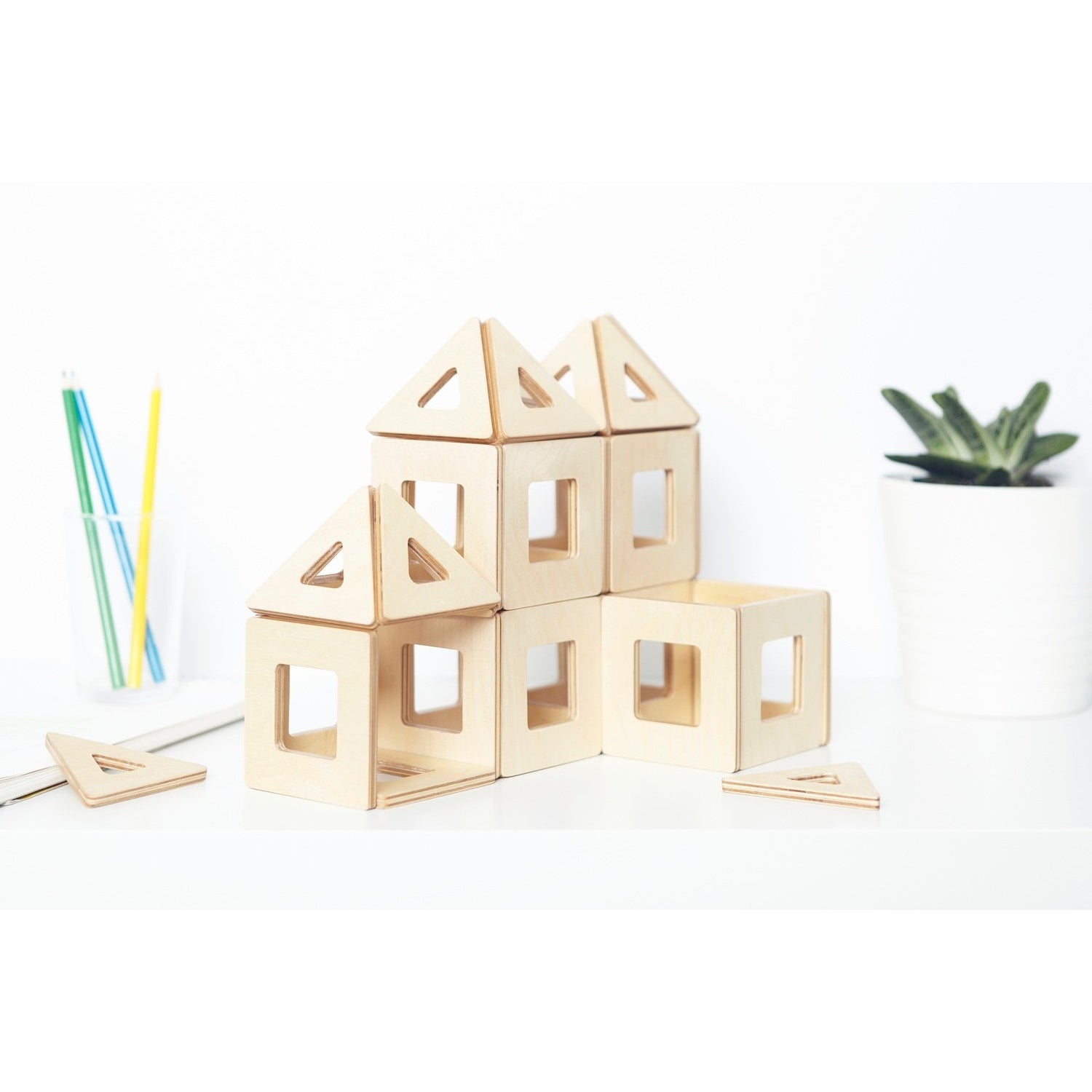 Earth Tiles - Wooden Magnetic Tiles - Natural Birch Magnetic Block Big Future Toys   