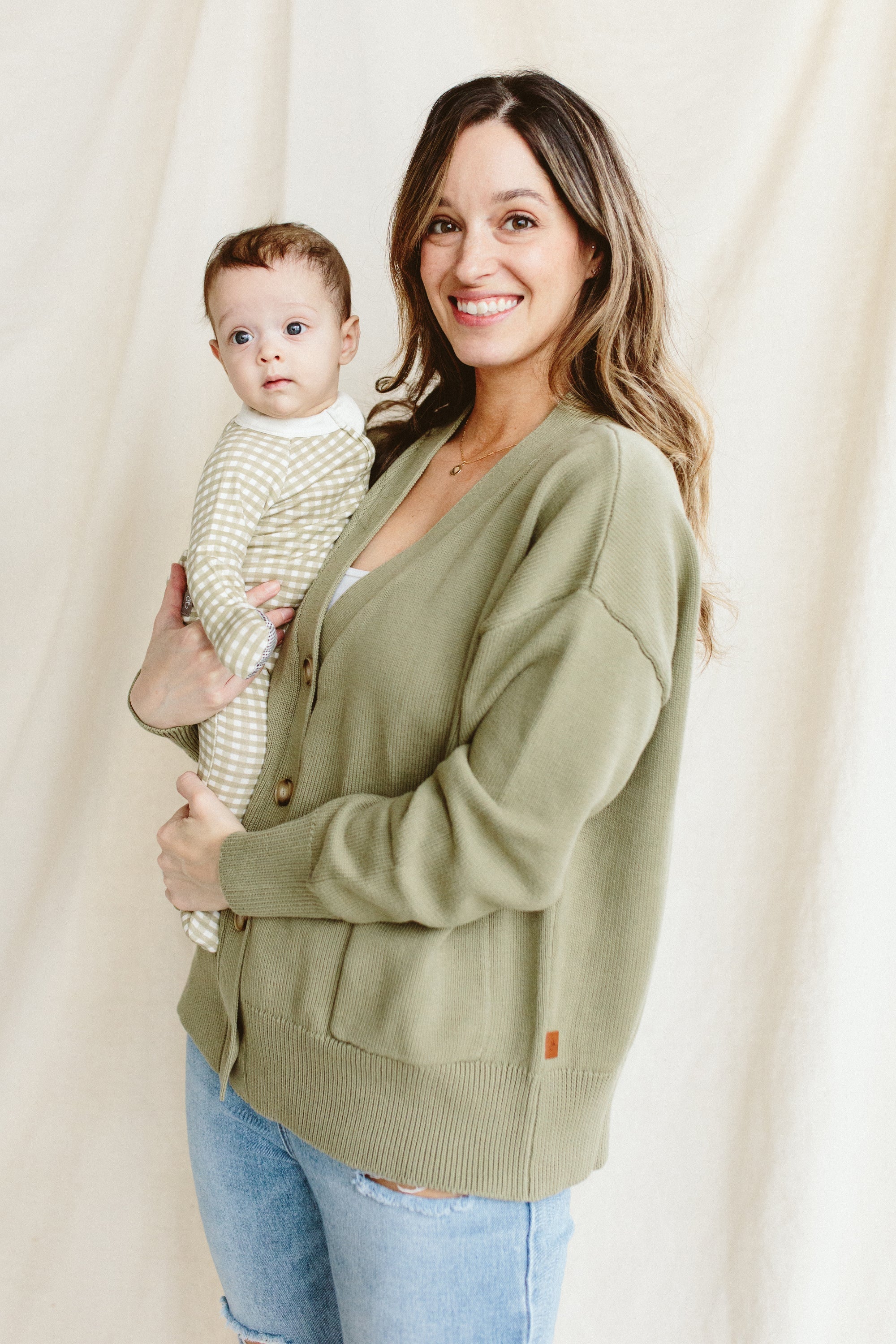 WOMENS KNIT BUTTON-UP SWEATER | ARTICHOKE womens apparel goumikids   