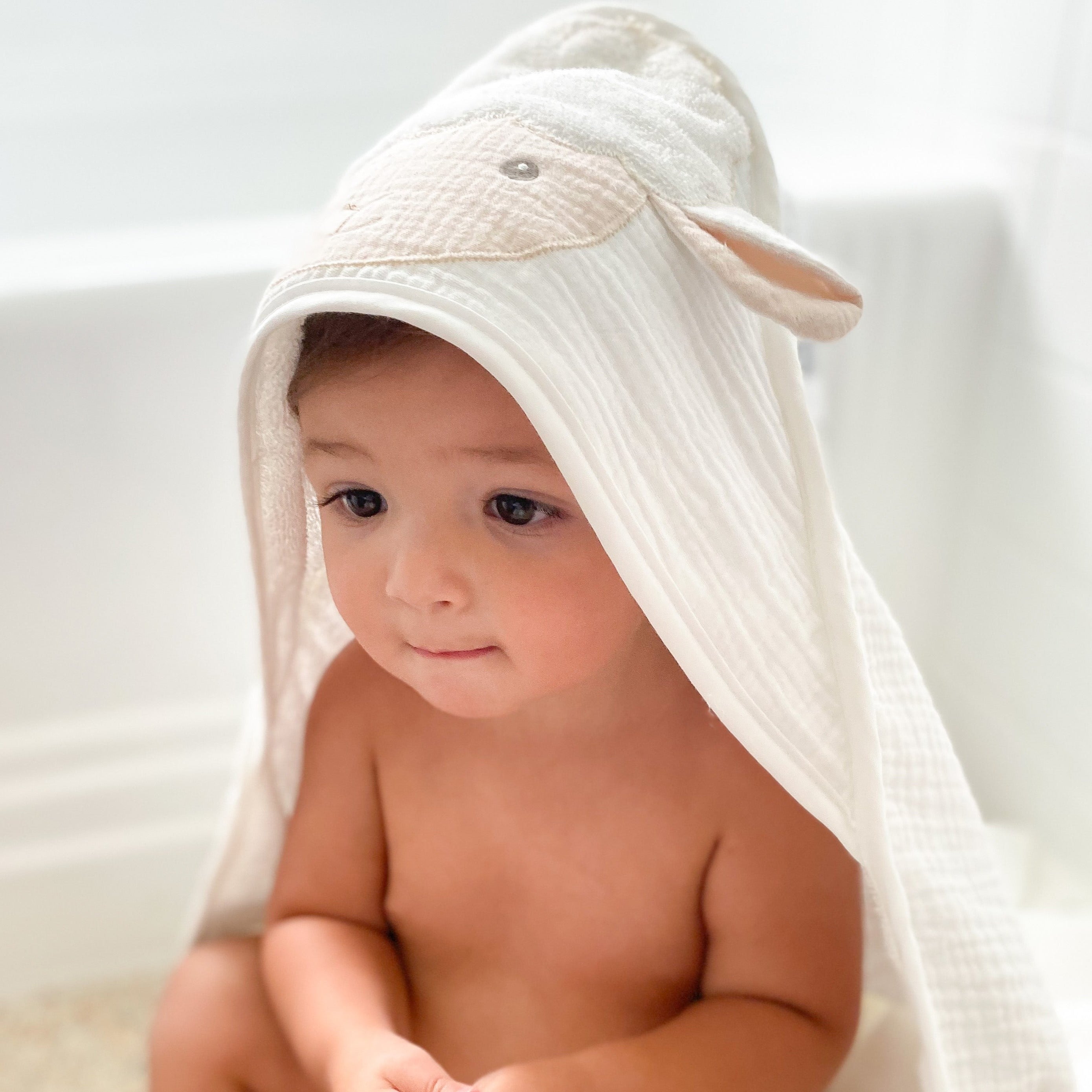 PETIT LAMB TOWEL AND WASHCLOTH SET Hooded Bath Wraps MON AMI   