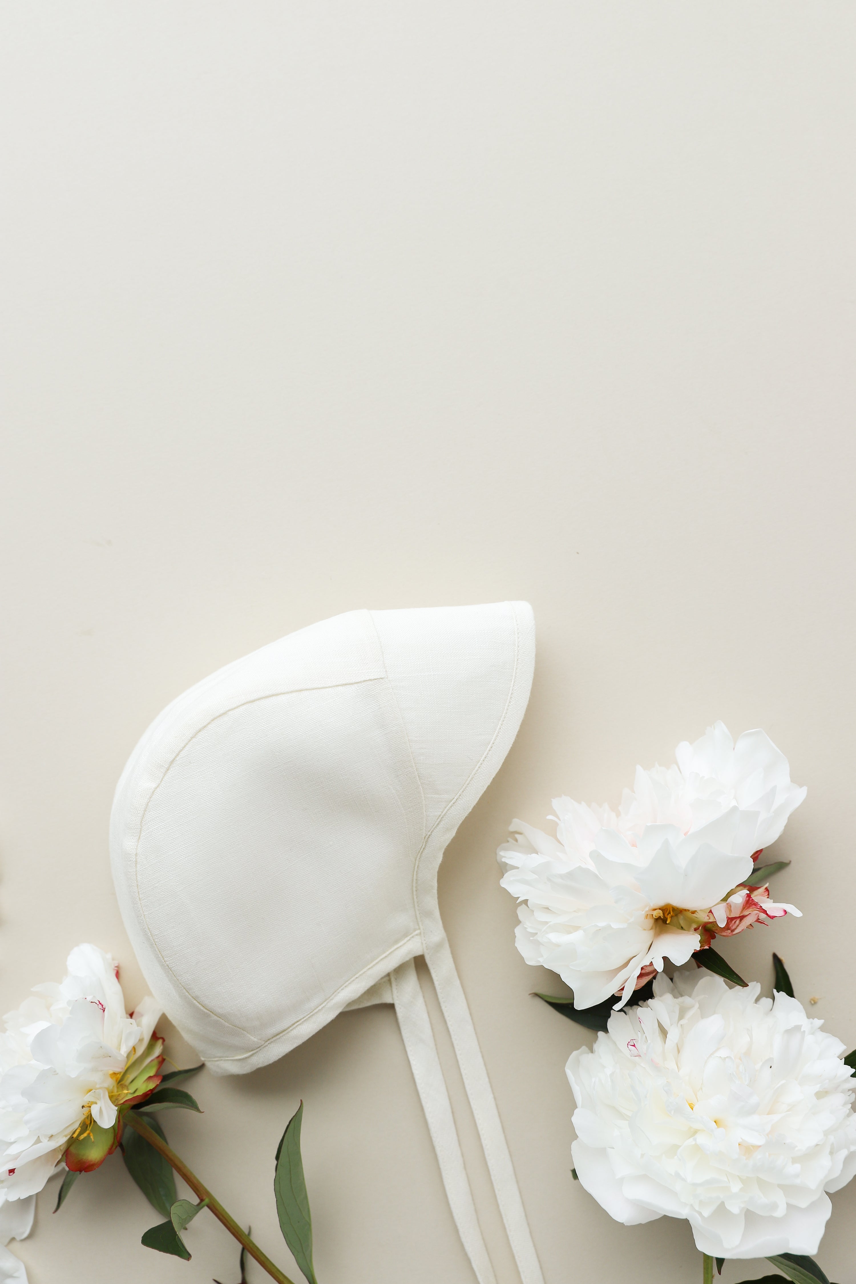 Brimmed Ivory Linen Bonnet Cotton-Lined Bonnets Briar Baby®   