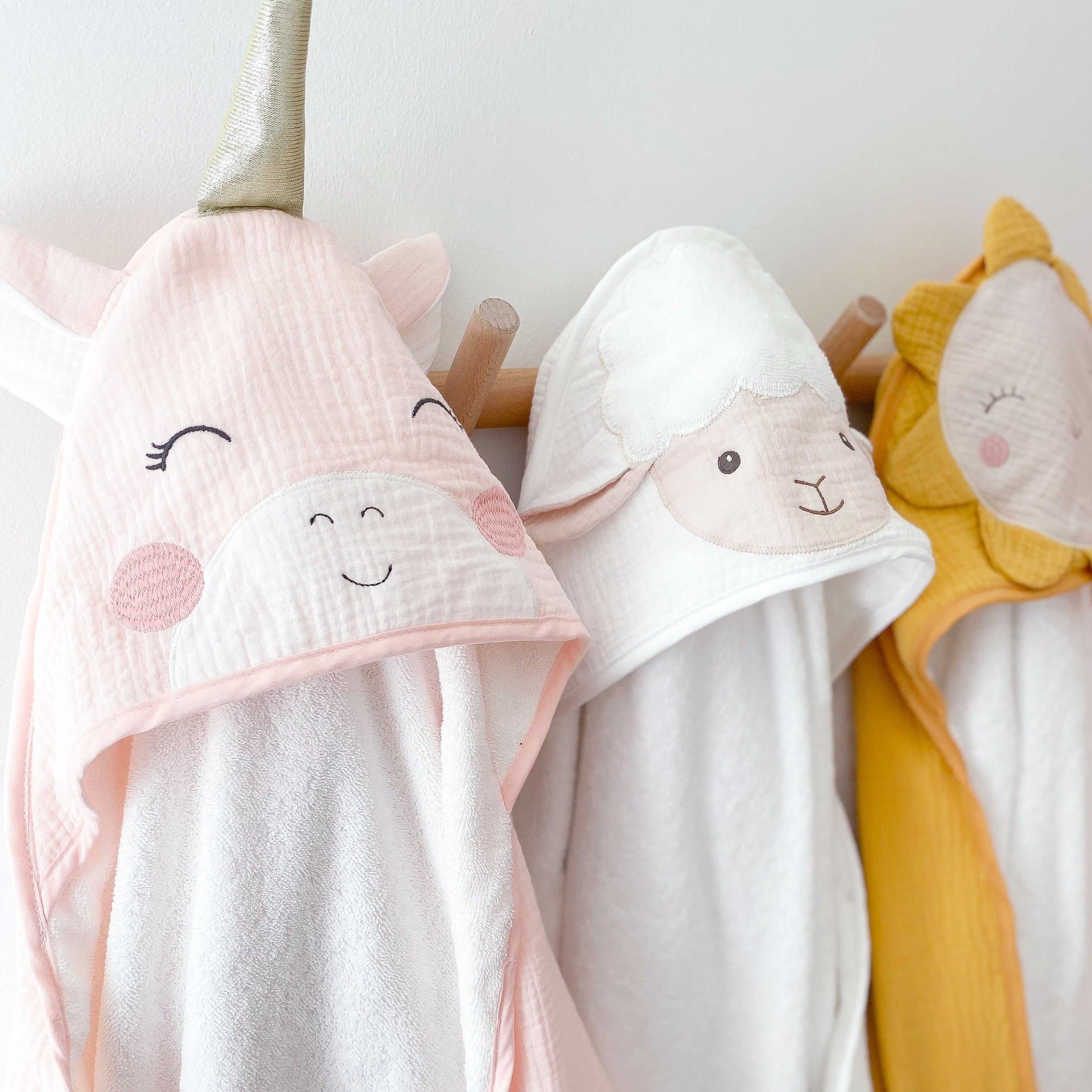 PETIT UNICORN TOWEL AND WASHCLOTH SET Hooded Bath Wraps MON AMI   