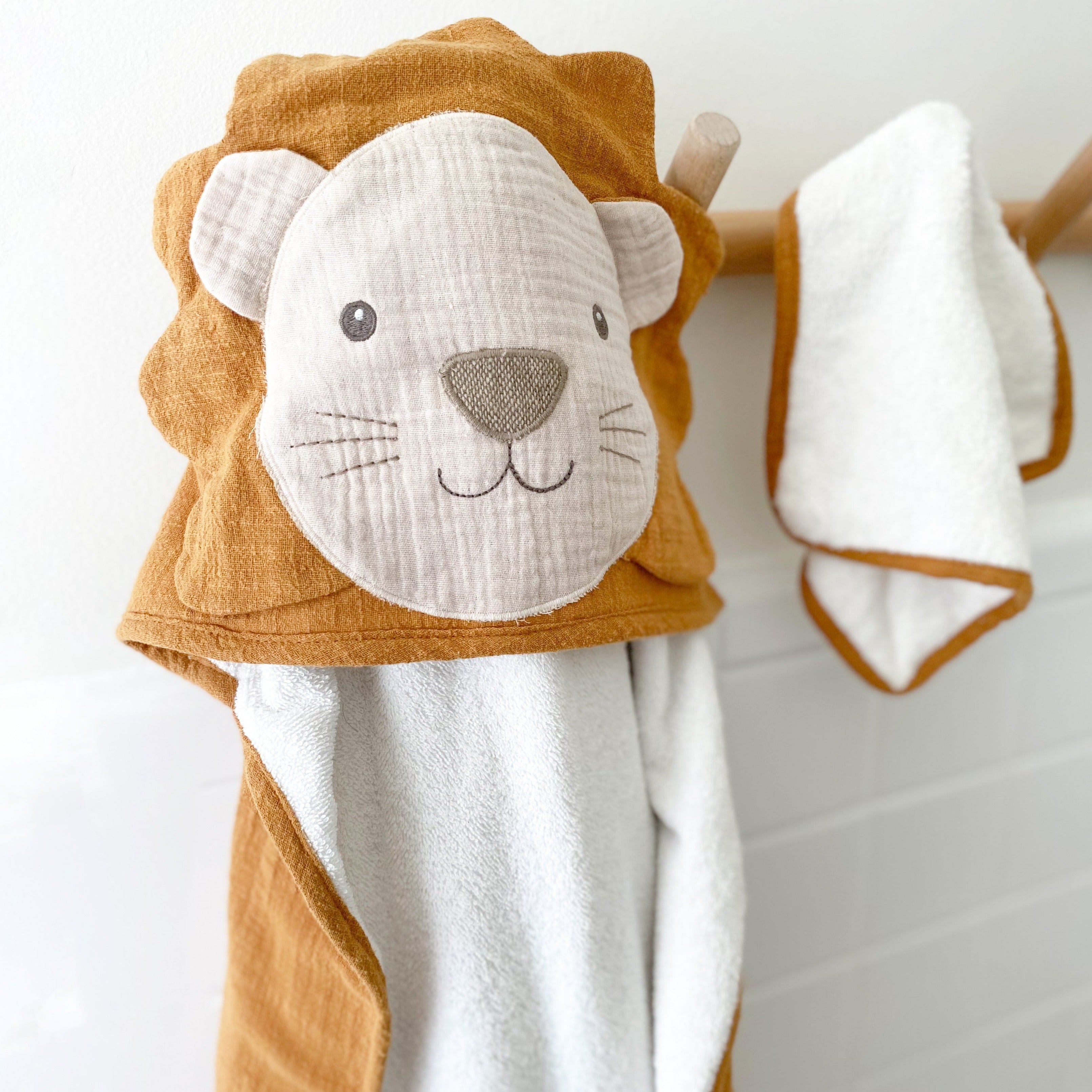 PETIT LION TOWEL AND WASHCLOTH SET Hooded Bath Wraps MON AMI   