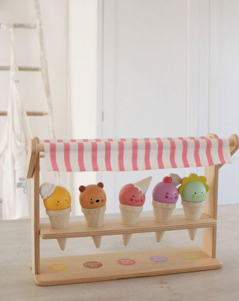 Scoops and Smiles Wooden Toys Tender Leaf   