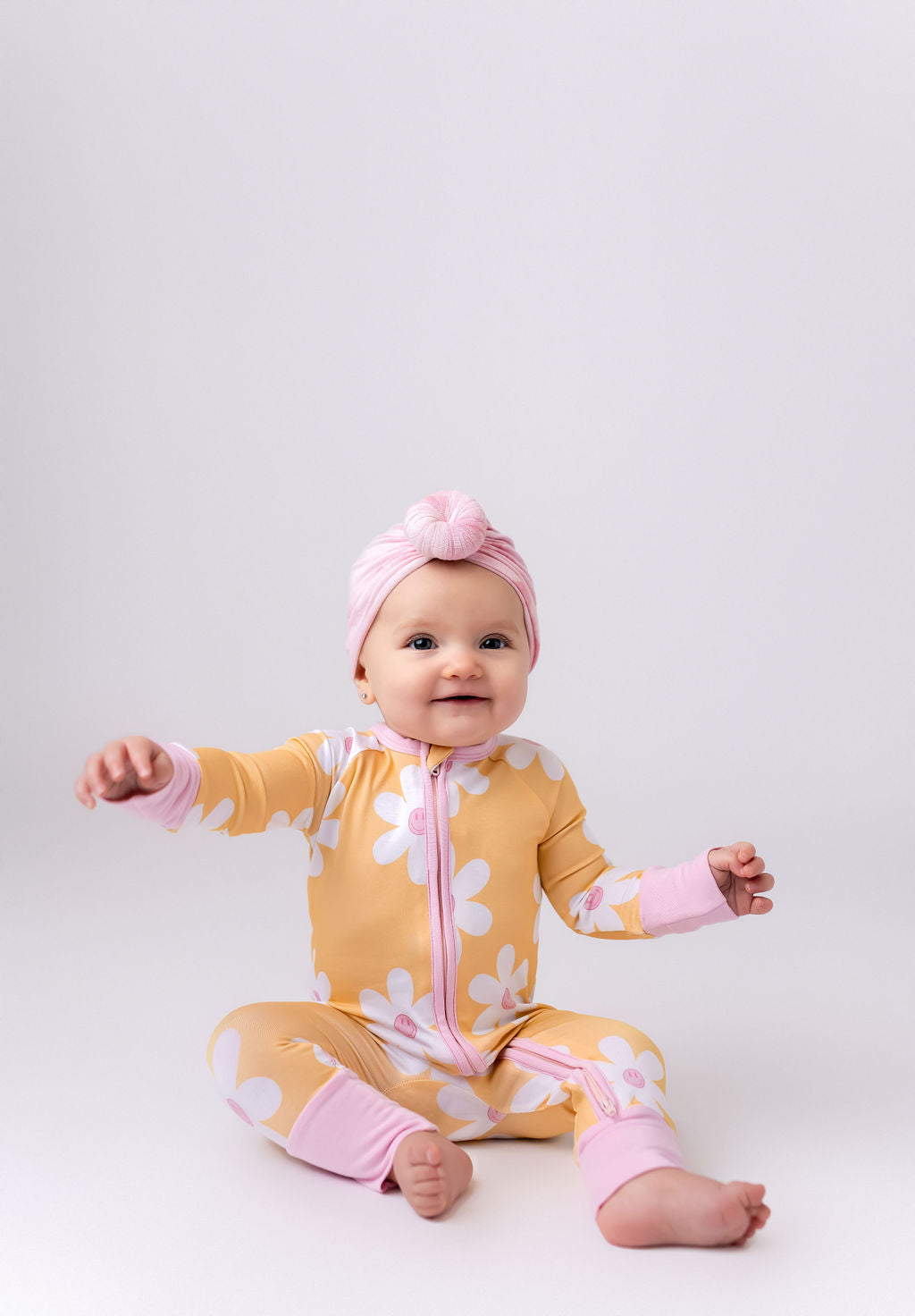 Retro Daisy Zipper Romper Baby & Toddler Sleepwear In my Jammers   