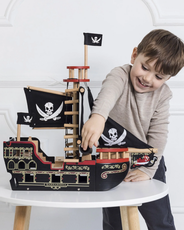 Le Toy Van Barbarossa Pirate Ship Wooden Toy Toddler Kids Boat 