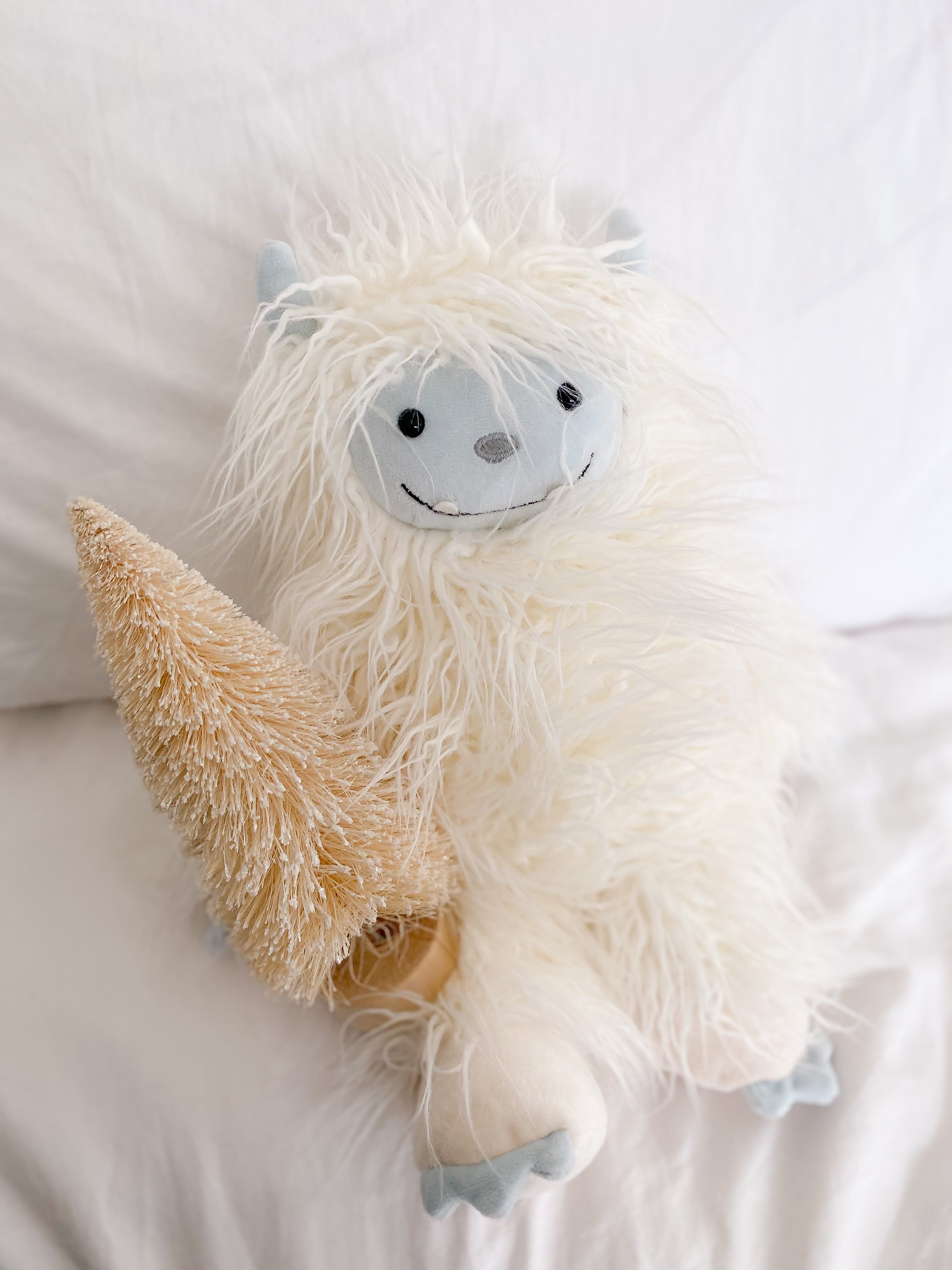 Yowie the Yeti Stuffed Toy MON AMI   