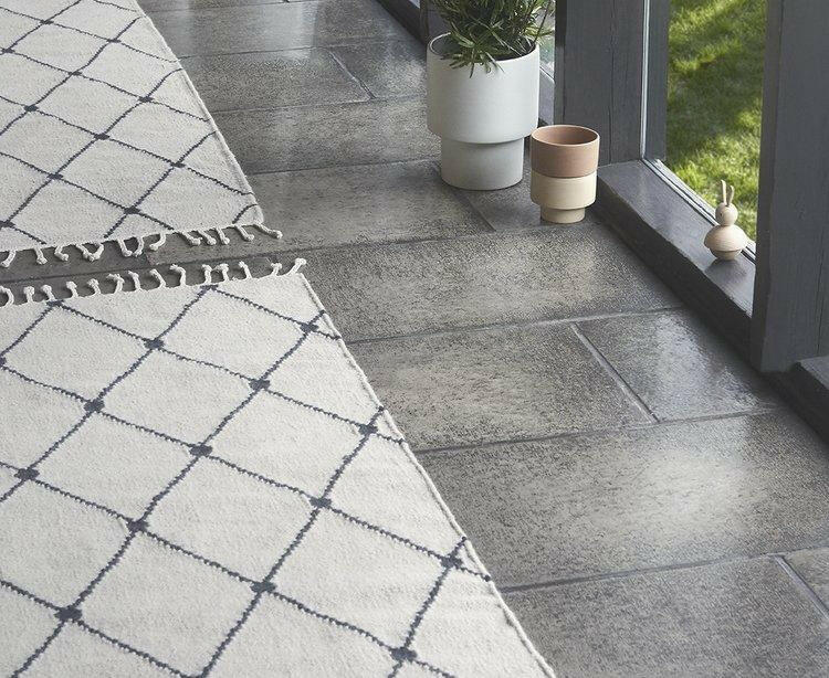 Mino Rug - Runner - Offwhite / Black Rugs OYOY   