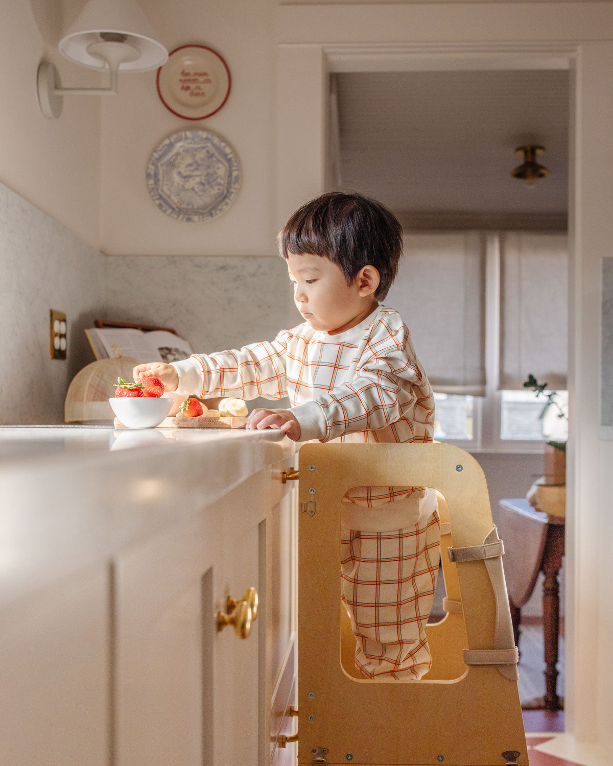 Helper Tower Safety Net Kitchen Piccalio   