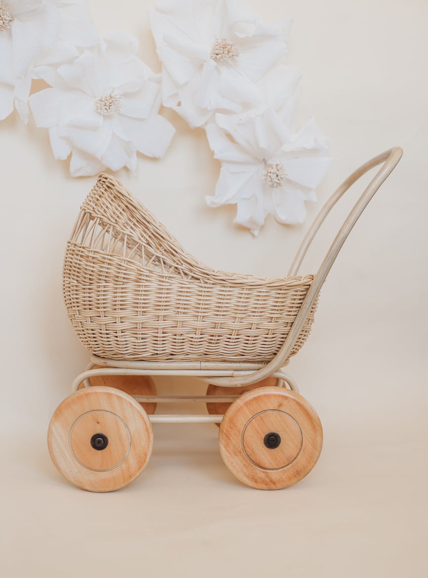 Rattan Doll Pram Doll Furniture Poppie   