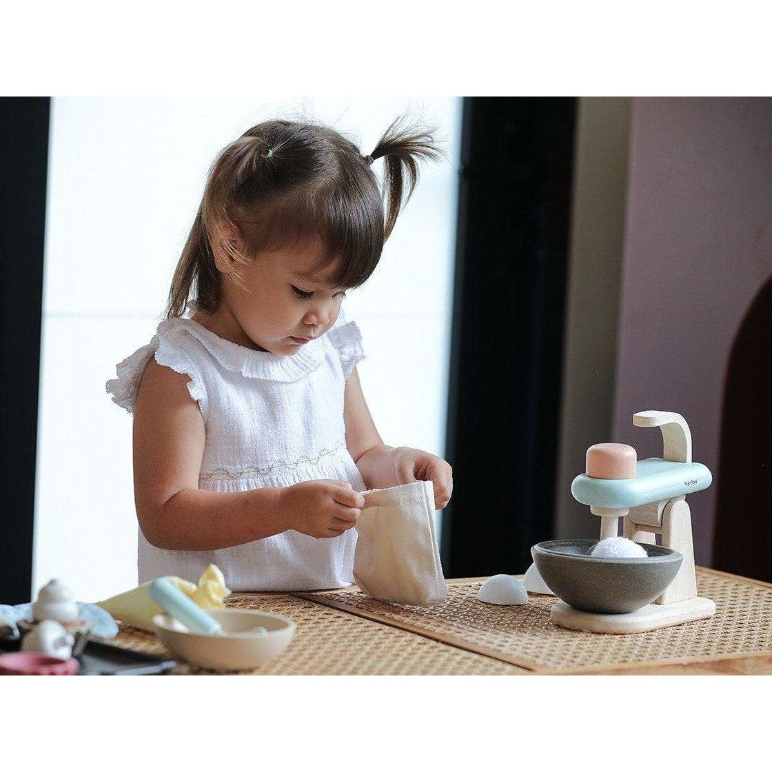 Stand Mixer Set Pretend Play PlanToys   