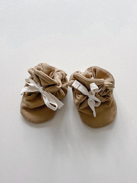 Stay-On Booties Baby Clothing The Simple Folk   