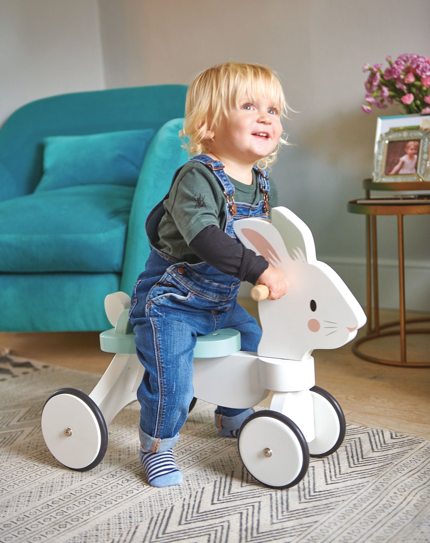 Running Rabbit Ride On  Tender Leaf   