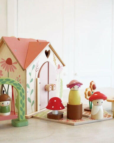 Rosewood Cottage Dollhouses Tender Leaf   
