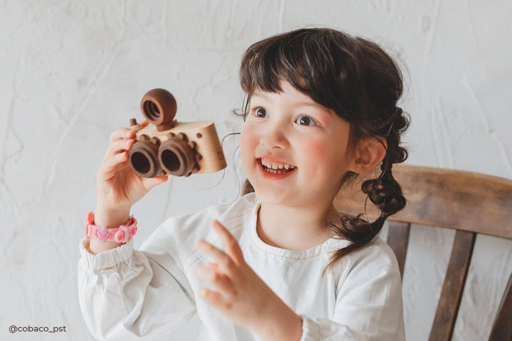 Twinkle Camera - Beechwood Camera Body W/ Walnut Lens wooden toy Father's Factory   