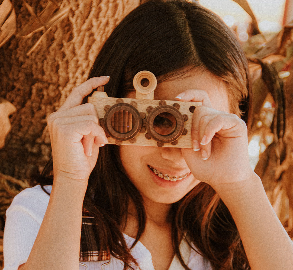 Twinkle Camera - Beechwood Camera Body W/ Walnut Lens wooden toy Father's Factory   