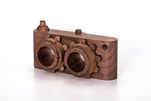 Twinkle Camera - Walnut wooden toy Father's Factory   