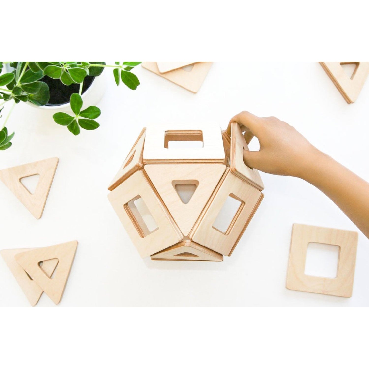 Earth Tiles - Wooden Magnetic Tiles - Natural Birch Magnetic Block Big Future Toys   