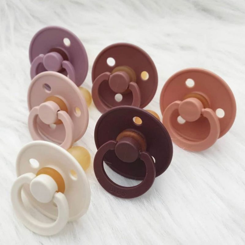 Frigg Natural Rubber Pacifier - Woodchuck Baby Essentials Mushie   