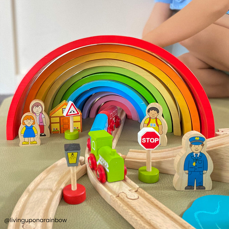 Figure of Eight Train Set by Bigjigs Toys US