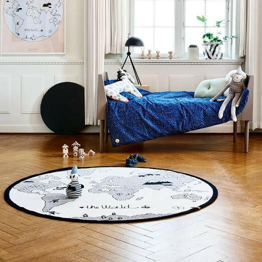 World Rug - Offwhite / Black Rugs OYOY   
