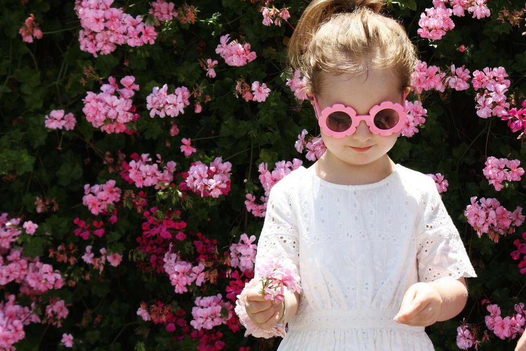 Flower Sunnies - Pink Sunglasses Miss Mimi by MKS Miminoo   