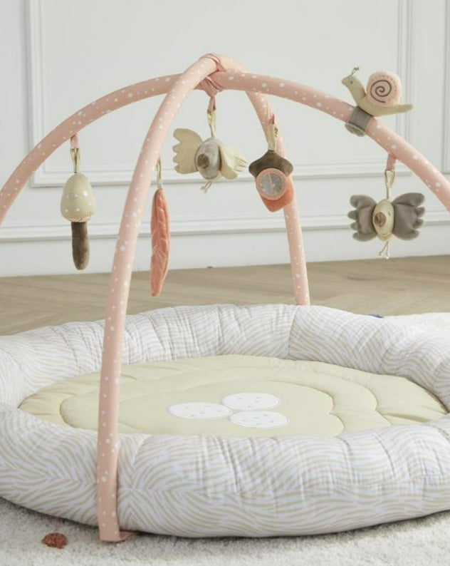 Nest Baby Activity Gym wonder and wise