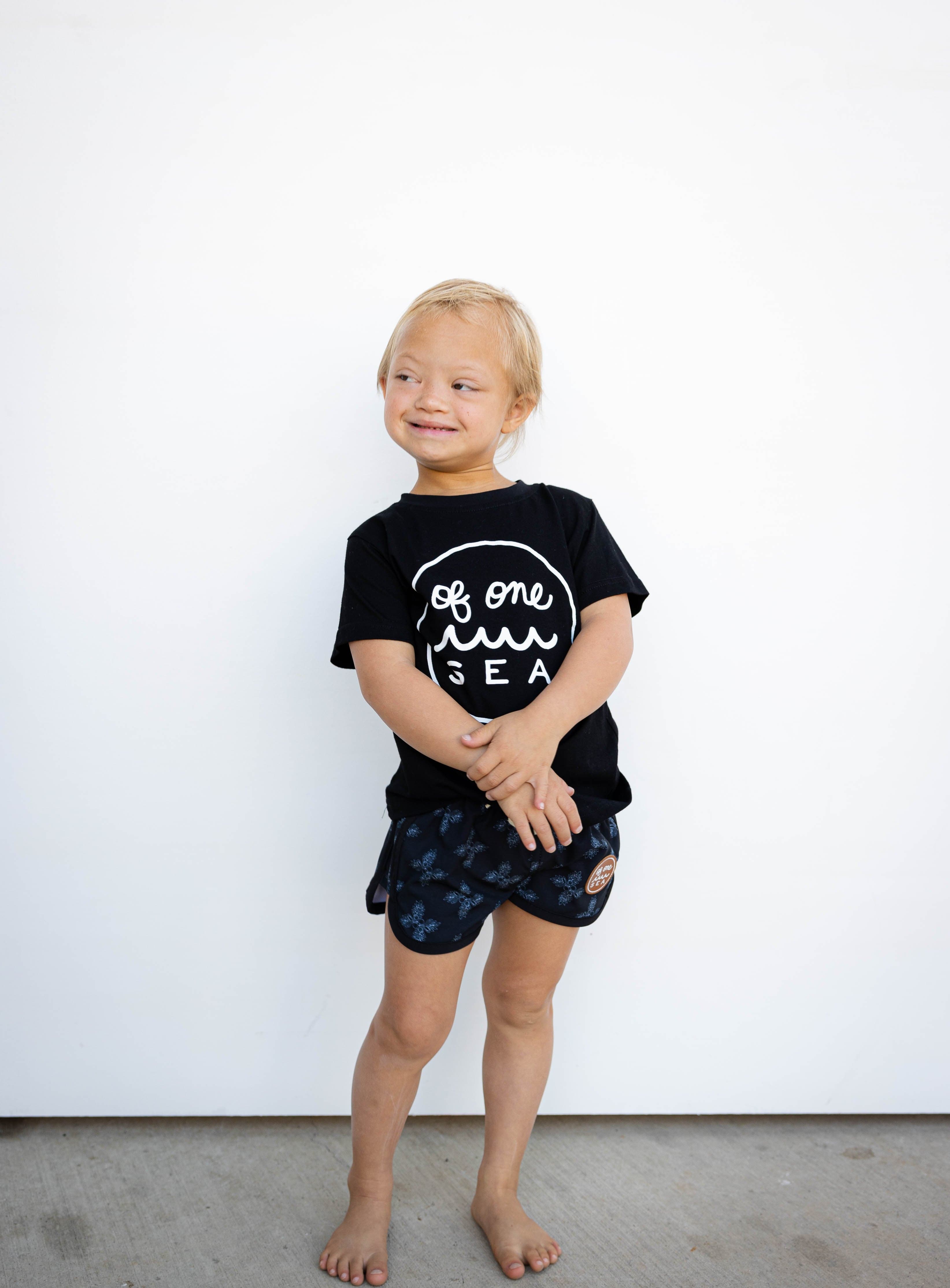 Kid’s Logo Tee in Black T-shirt OF ONE SEA 1T Black 