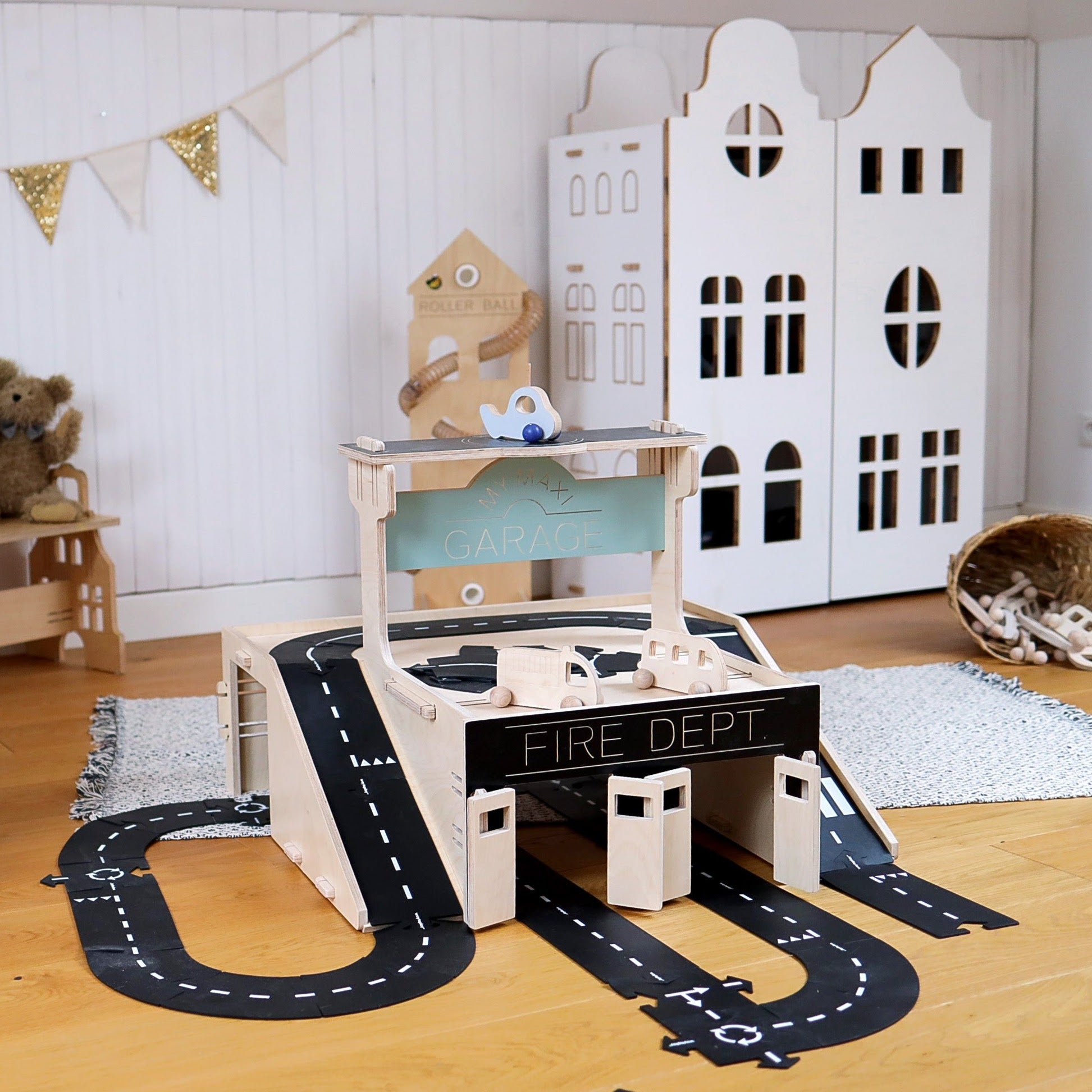 Maxi Car Garage Wooden Toys myminihome   