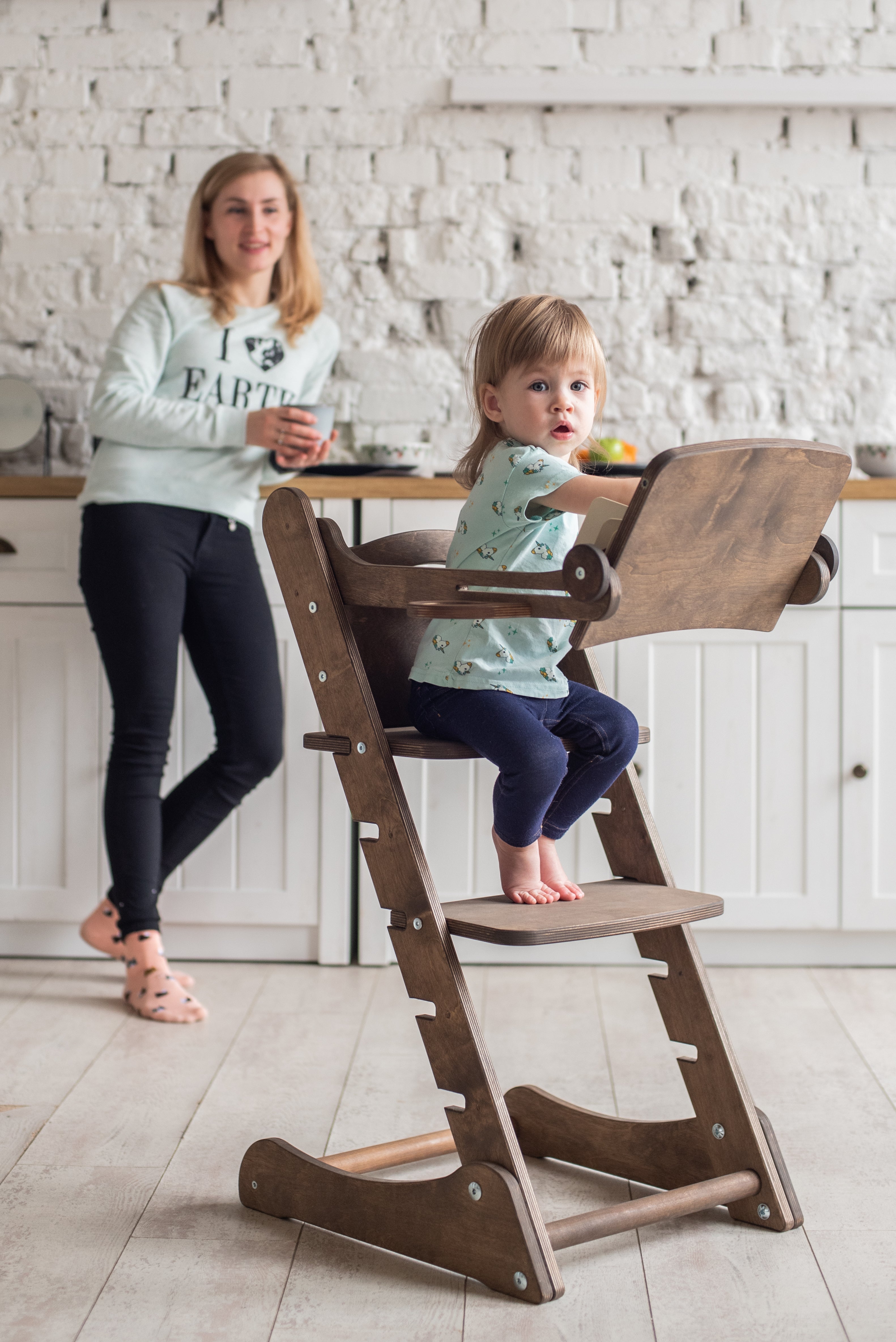 Growing Chair for Babies – Kitchen Helper Tower - Chocolate Growing chairs Goodevas   